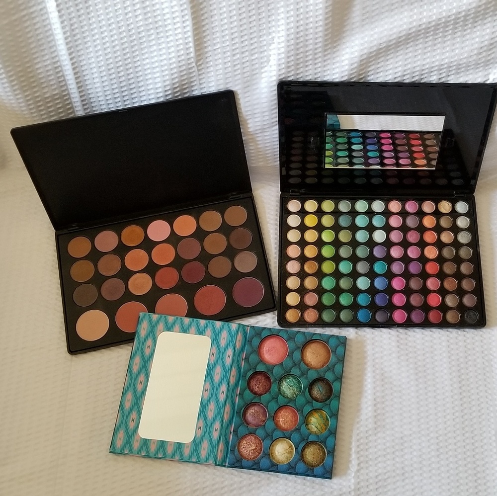 BH Cosmetics Eyeshadow Palettes 8 for$9